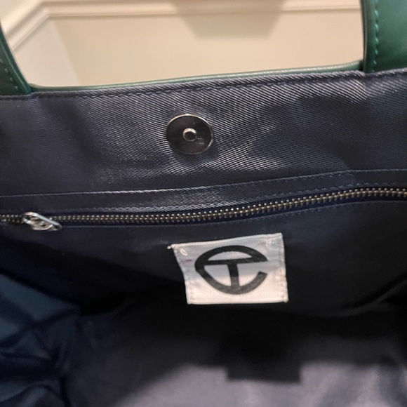 Telfar Women's Green Tote Bag medium - Picture 8 of 9